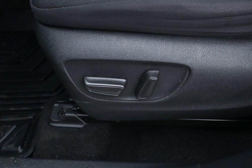 used 2021 Toyota Highlander car, priced at $22,995