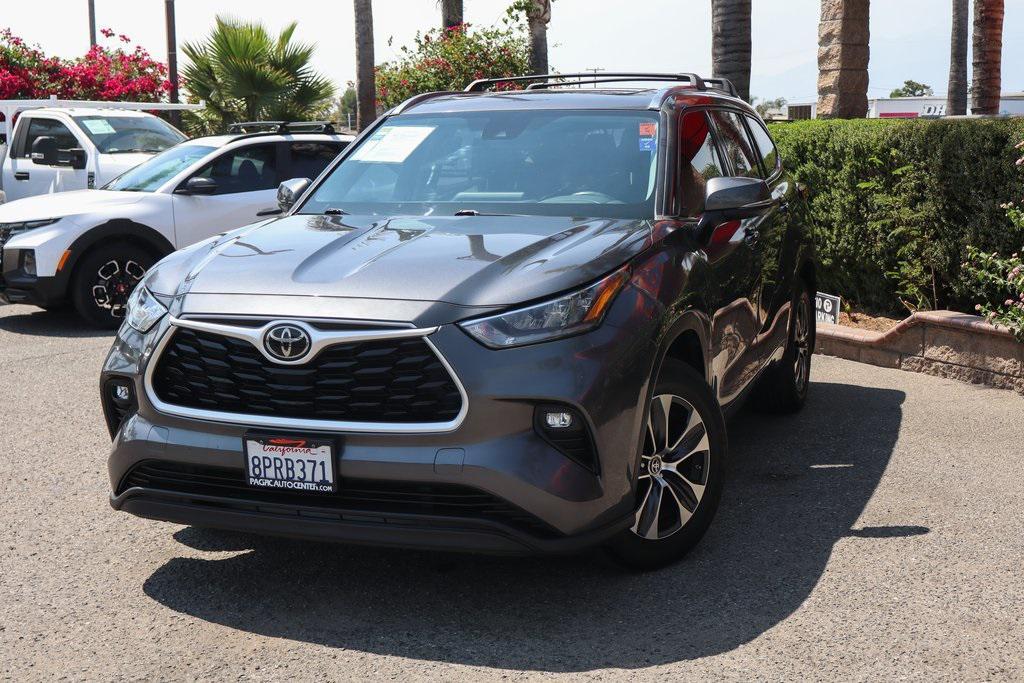 used 2020 Toyota Highlander car, priced at $23,995
