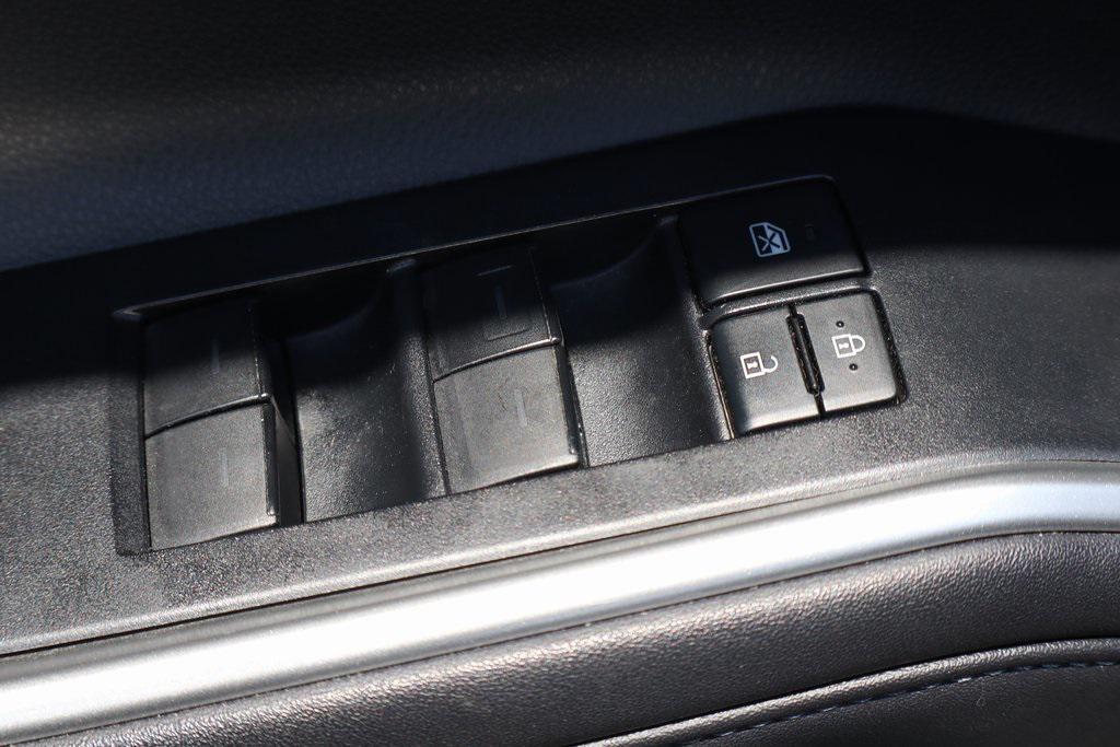 used 2020 Toyota Highlander car, priced at $23,995