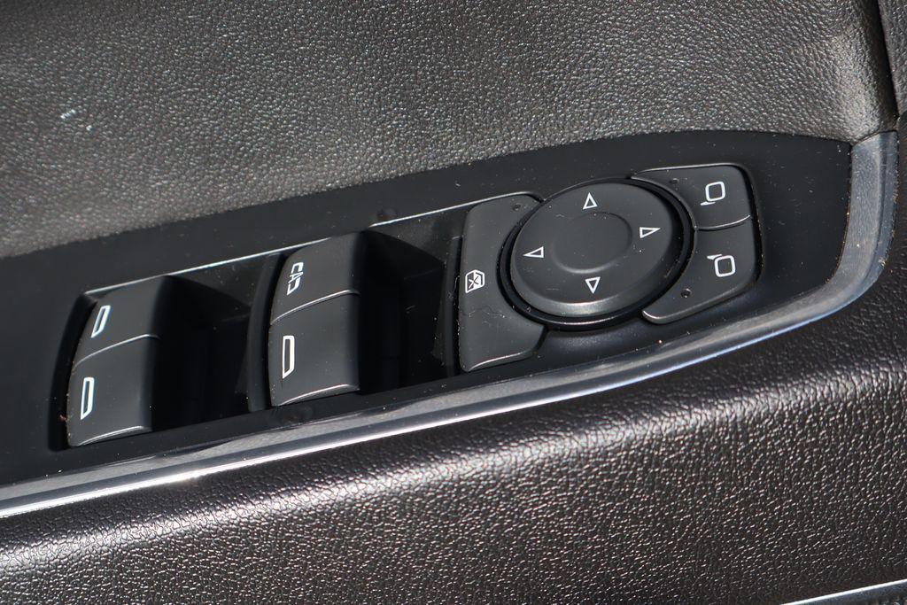 used 2023 Chevrolet Silverado 1500 car, priced at $32,995
