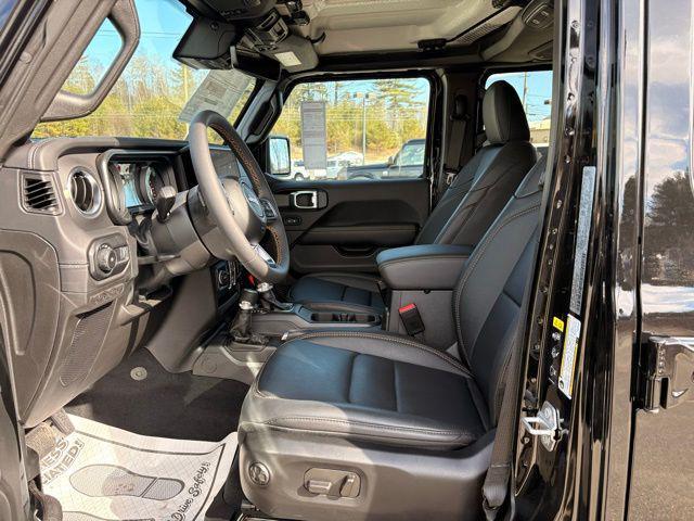 new 2025 Jeep Wrangler car, priced at $60,930