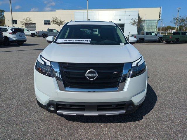 new 2025 Nissan Pathfinder car, priced at $43,871