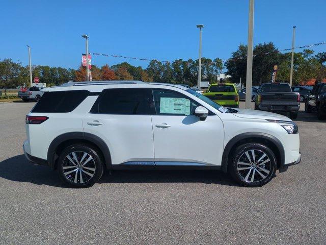 new 2025 Nissan Pathfinder car, priced at $43,871