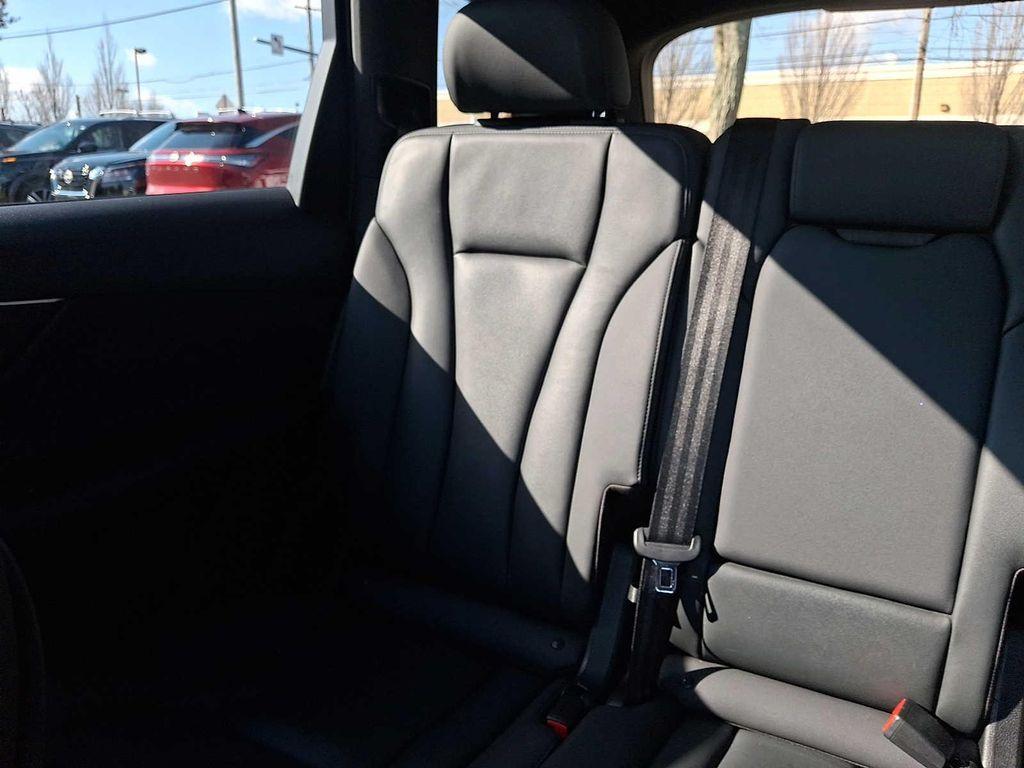 used 2020 Audi Q7 car, priced at $23,199