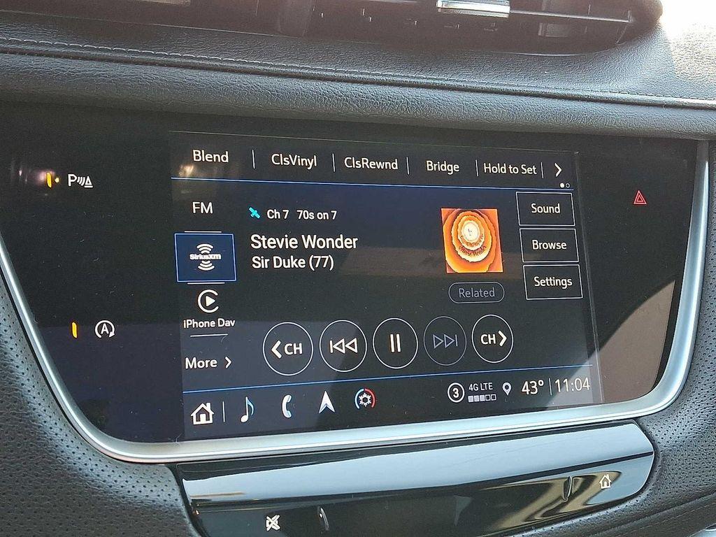 used 2023 Cadillac XT5 car, priced at $32,800