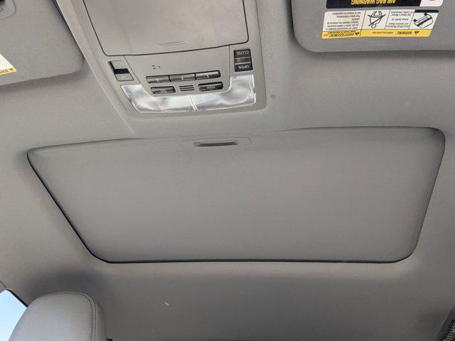 used 2018 Toyota Highlander car, priced at $22,499