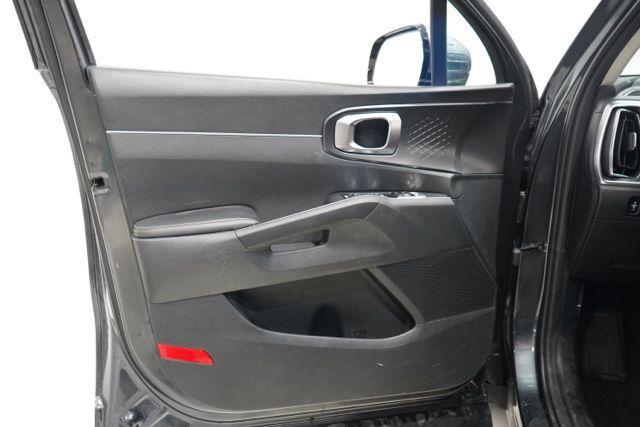 used 2024 Kia Sorento car, priced at $25,682