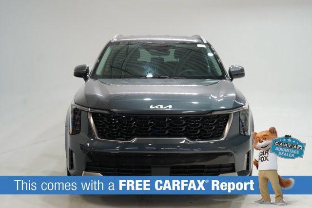 used 2024 Kia Sorento car, priced at $25,682