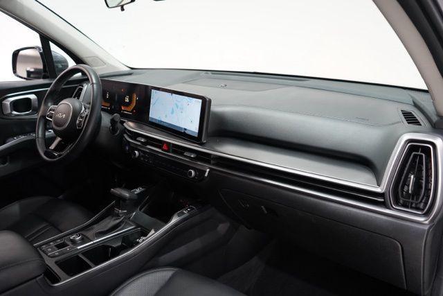 used 2024 Kia Sorento car, priced at $25,682