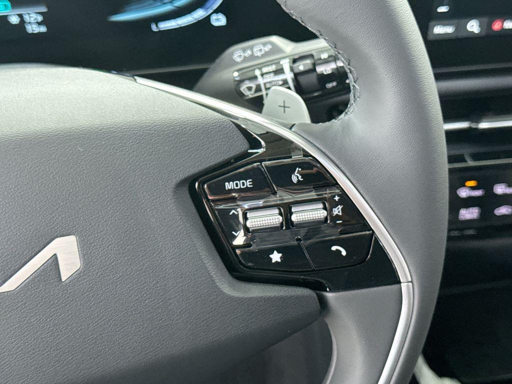 used 2025 Kia Niro car, priced at $25,445