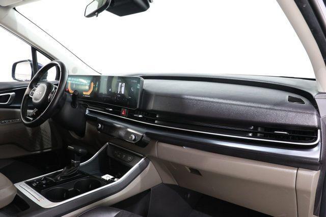used 2025 Kia Carnival car, priced at $32,032
