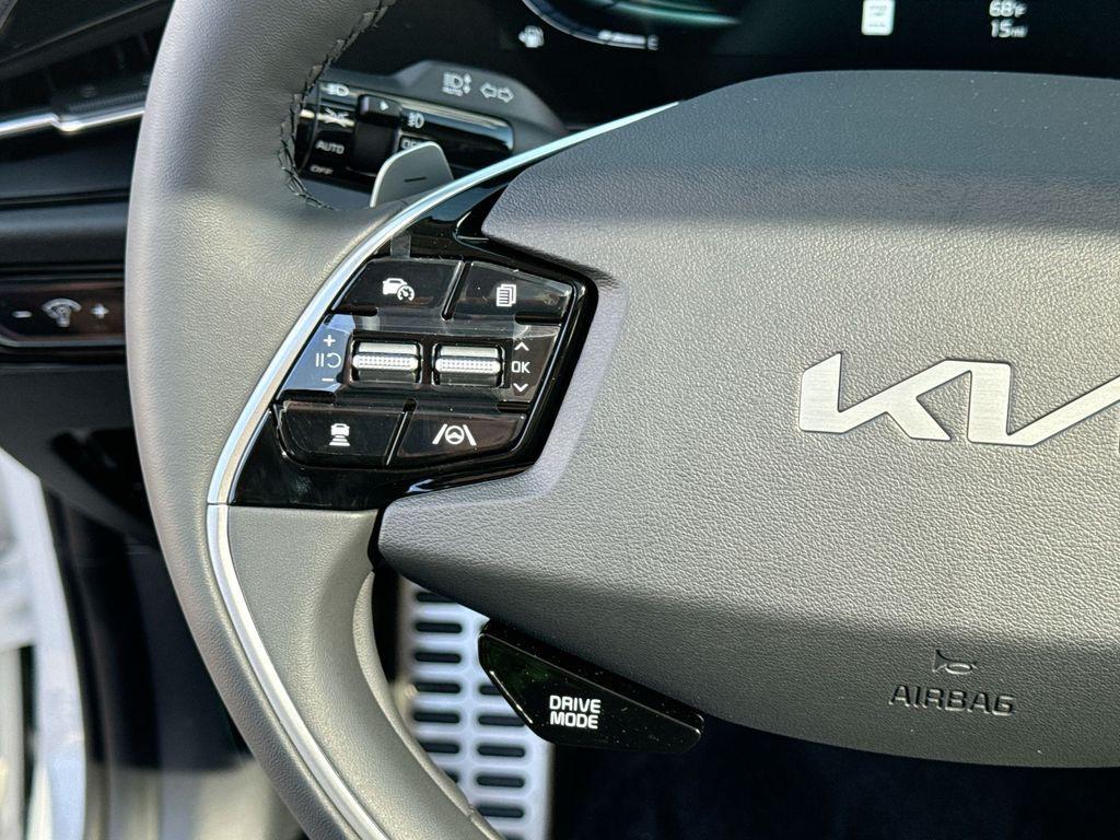 used 2025 Kia Niro car, priced at $28,601