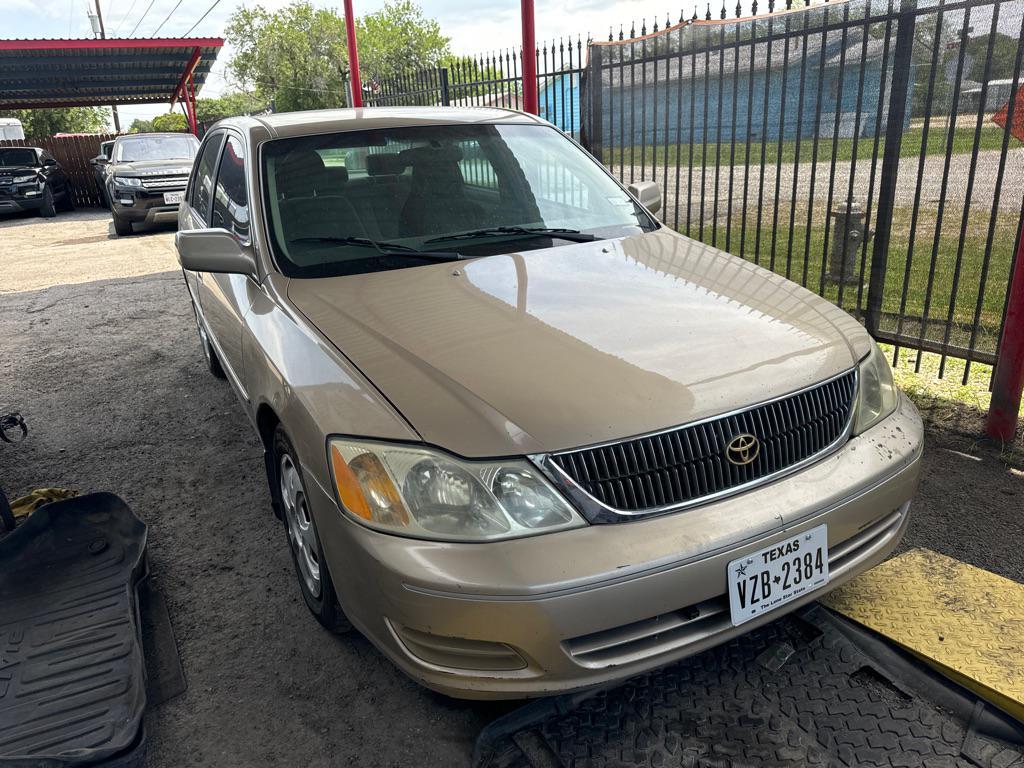 used 2001 Toyota Avalon car, priced at $1,200