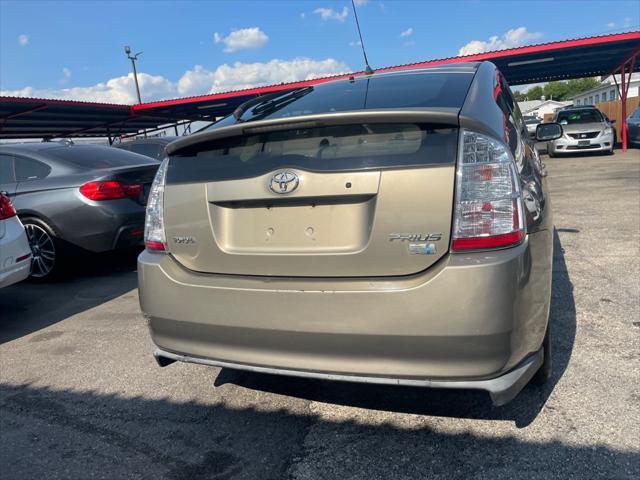 used 2007 Toyota Prius car, priced at $3,999