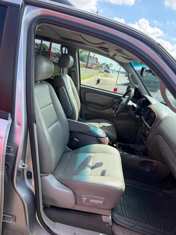 used 2001 Toyota Sequoia car, priced at $4,000