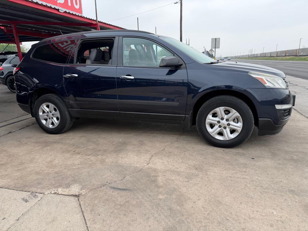 used 2015 Chevrolet Traverse car, priced at $5,999