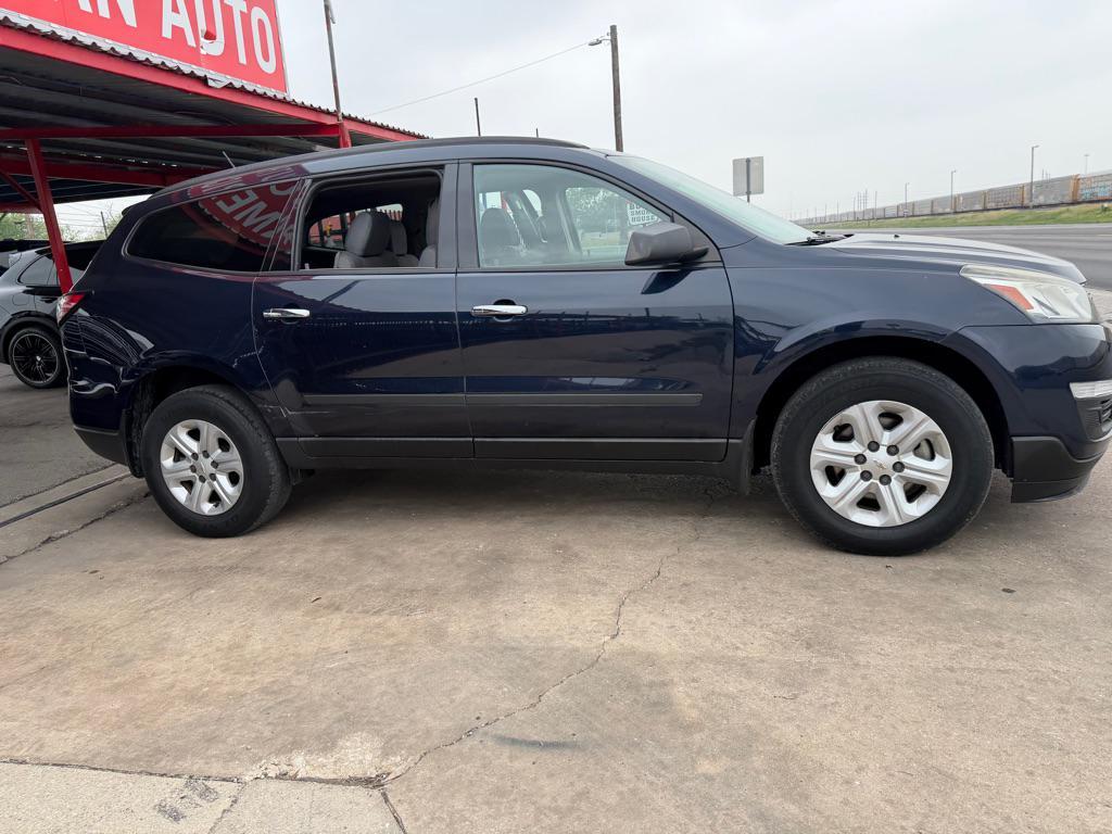 used 2015 Chevrolet Traverse car, priced at $5,999