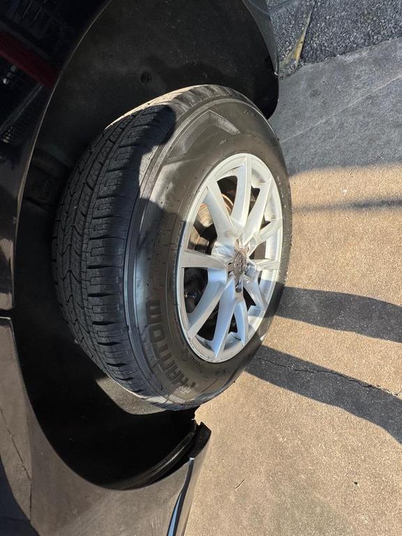 used 2012 Audi Q5 car, priced at $6,995