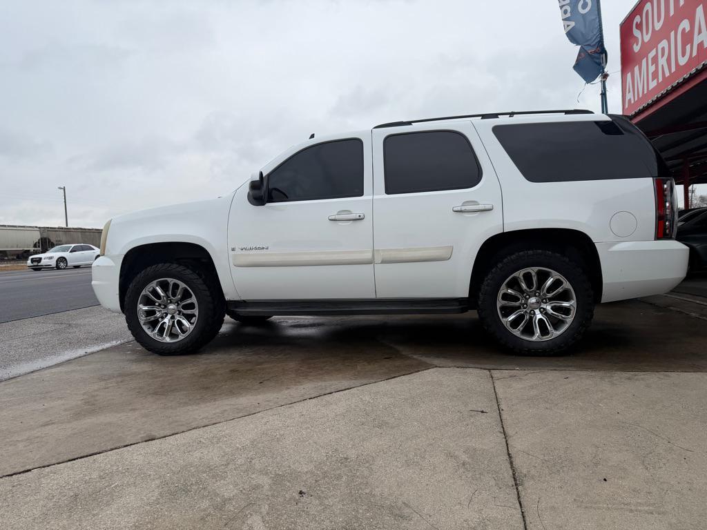 used 2009 GMC Yukon car, priced at $4,000