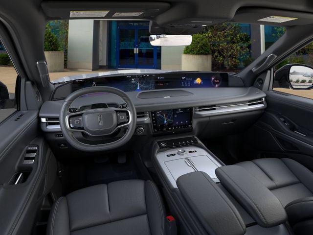 new 2025 Lincoln Navigator car, priced at $99,034