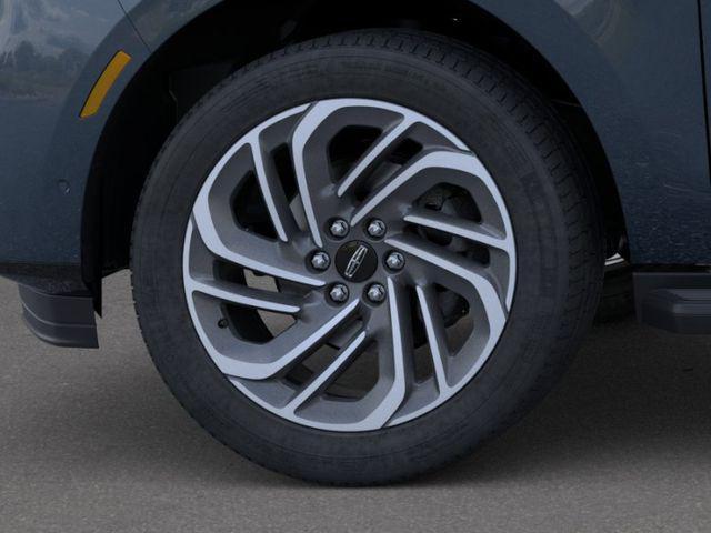 new 2026 Lincoln Navigator car, priced at $91,565