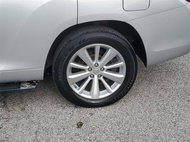 used 2008 Toyota Highlander Hybrid car, priced at $5,887