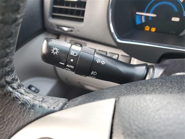 used 2008 Toyota Highlander Hybrid car, priced at $5,887