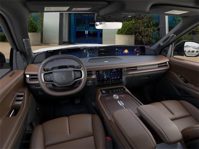 new 2025 Lincoln Navigator car, priced at $101,765