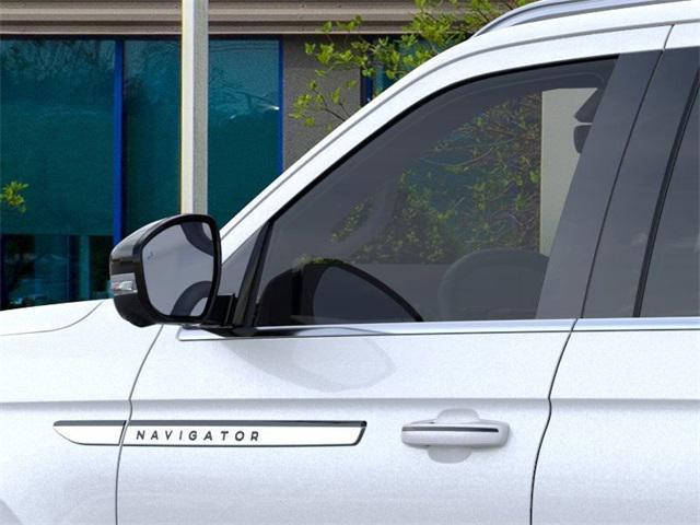 new 2025 Lincoln Navigator car, priced at $101,765