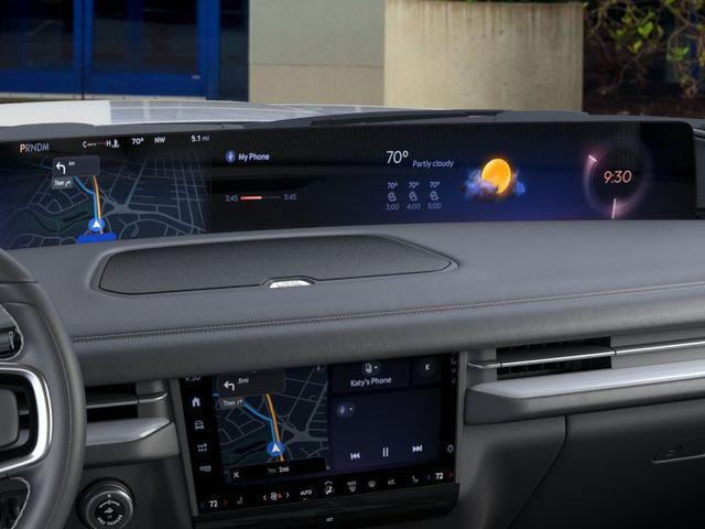 new 2025 Lincoln Navigator car, priced at $100,995