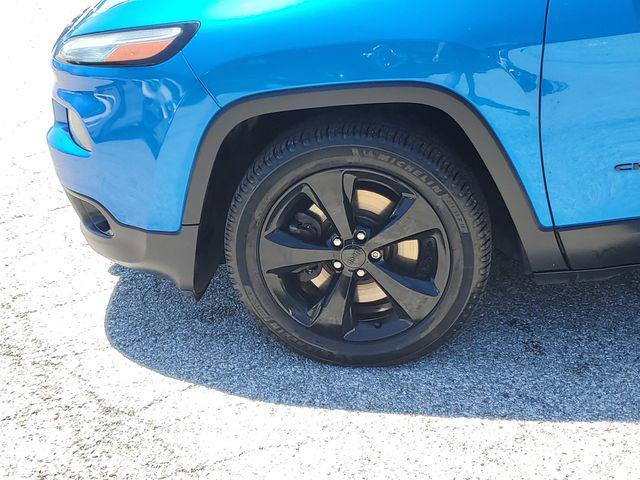 used 2018 Jeep Cherokee car, priced at $9,857