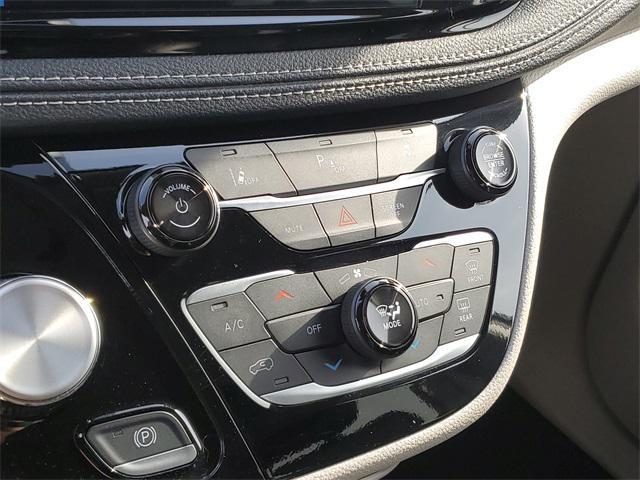 used 2024 Chrysler Pacifica Hybrid car, priced at $25,987