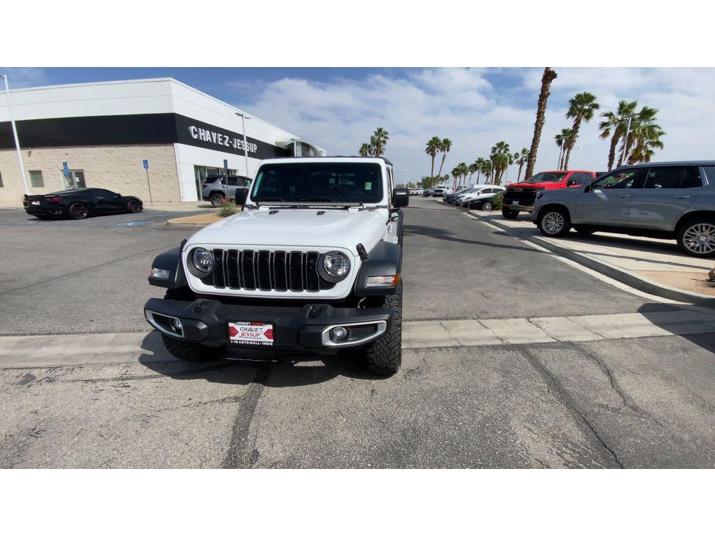 used 2024 Jeep Gladiator car, priced at $37,589