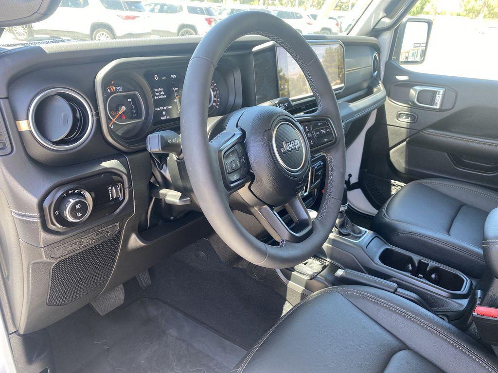 used 2025 Jeep Gladiator car, priced at $43,985