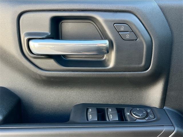 new 2026 GMC Sierra 1500 car, priced at $42,115