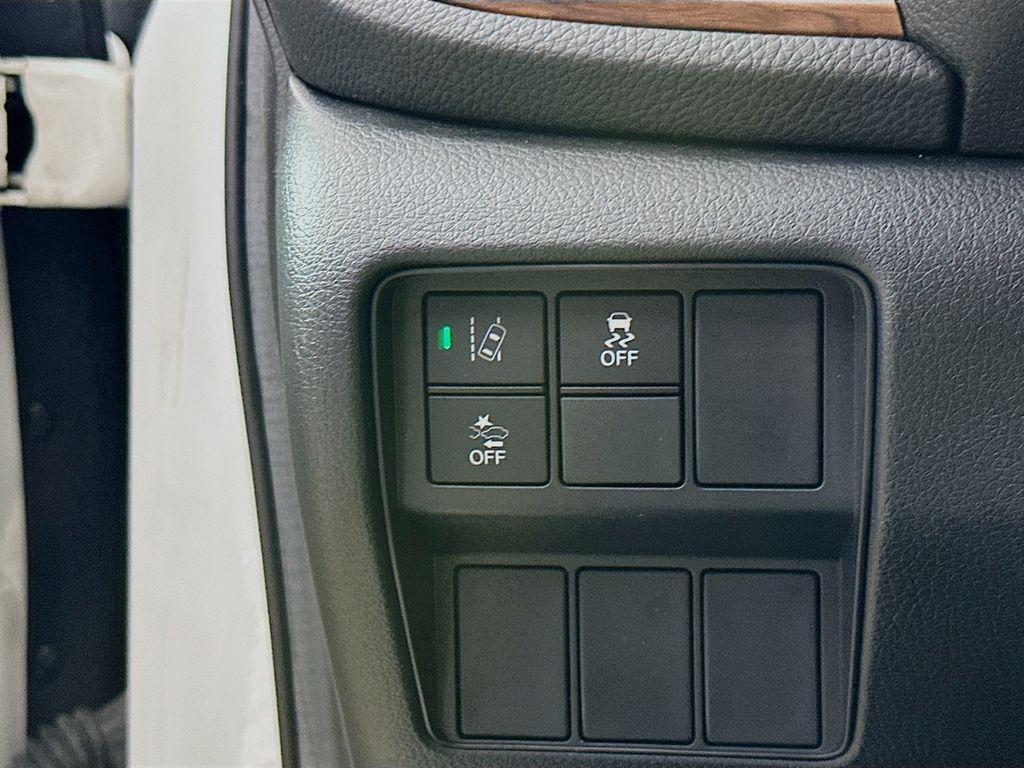 used 2018 Honda CR-V car, priced at $17,900