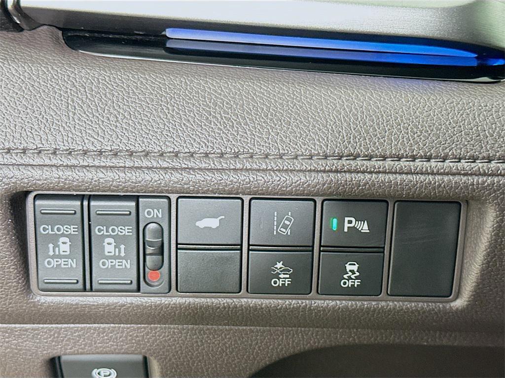 used 2020 Honda Odyssey car, priced at $25,900