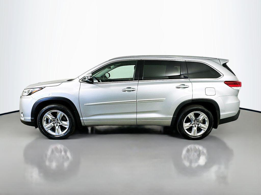 used 2017 Toyota Highlander car, priced at $18,888