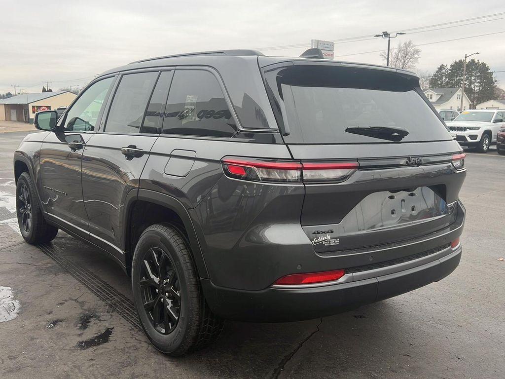 new 2026 Jeep Grand Cherokee car, priced at $47,846