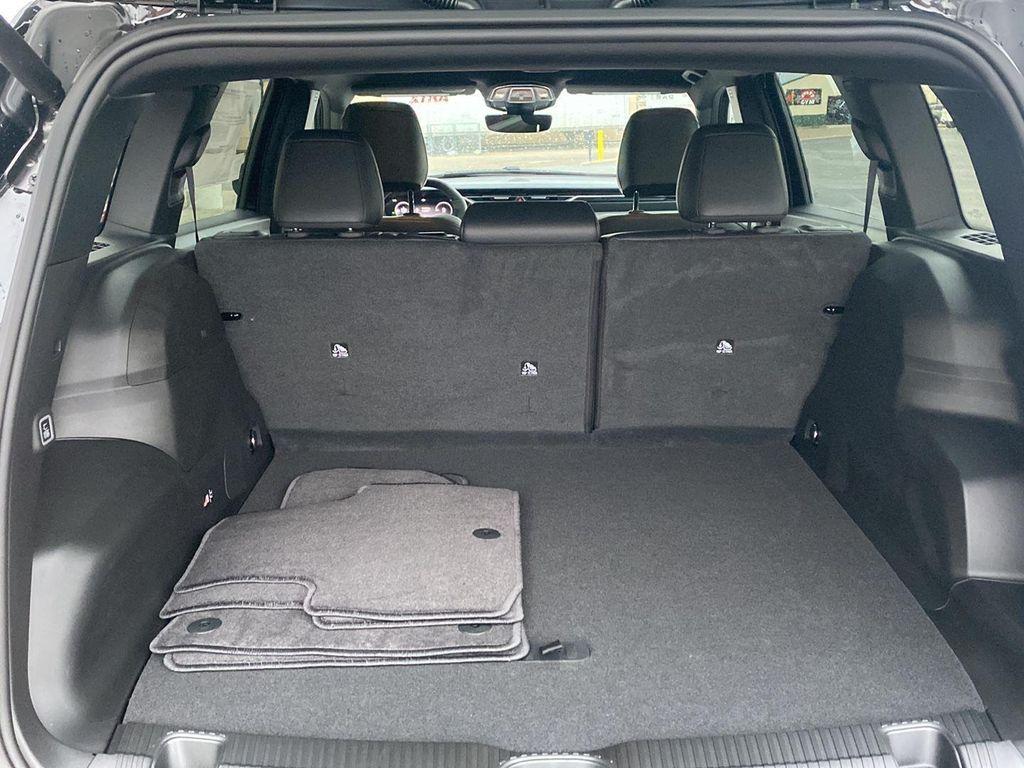 new 2026 Jeep Cherokee car, priced at $42,903