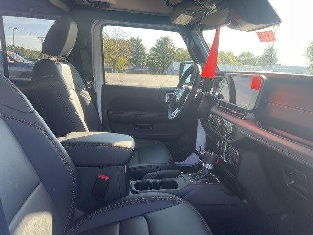 new 2025 Jeep Wrangler car, priced at $55,035