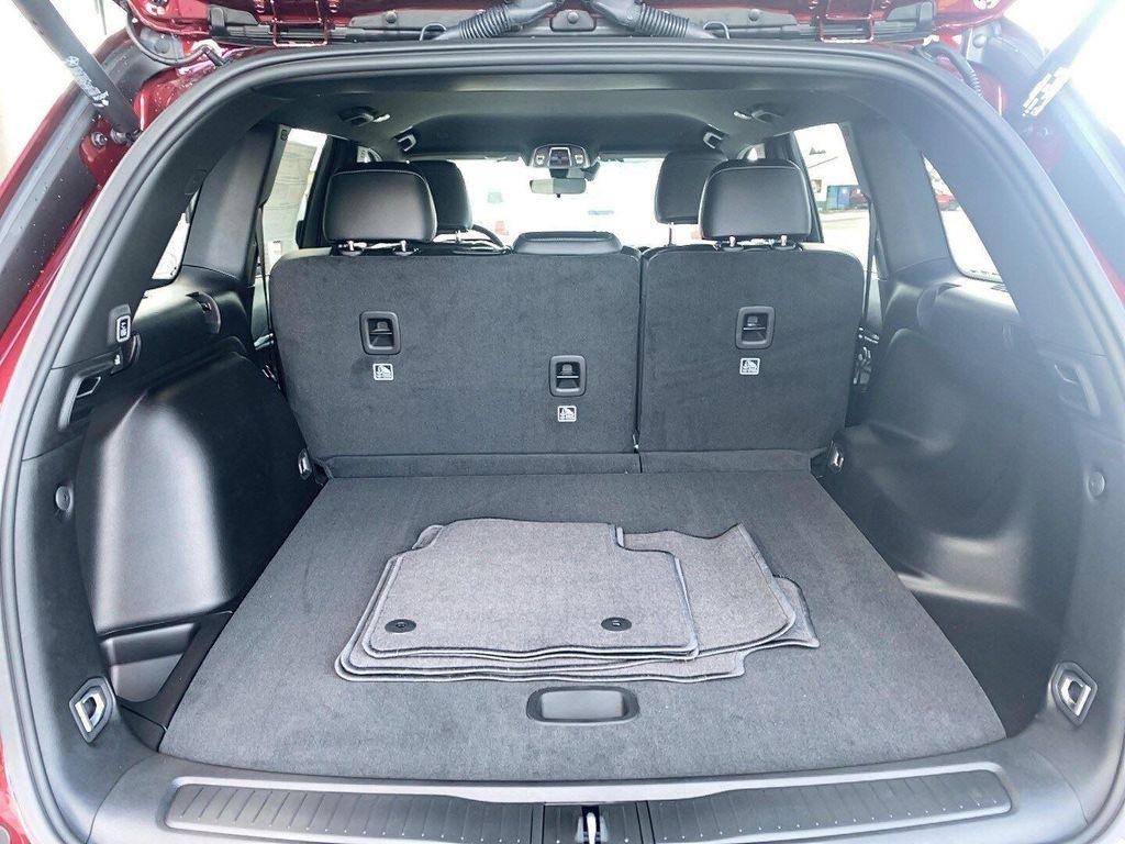 new 2025 Jeep Grand Cherokee car, priced at $49,319