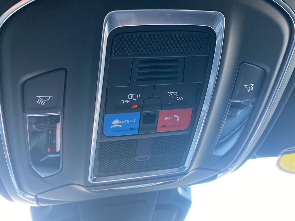 new 2026 Jeep Cherokee car, priced at $39,485