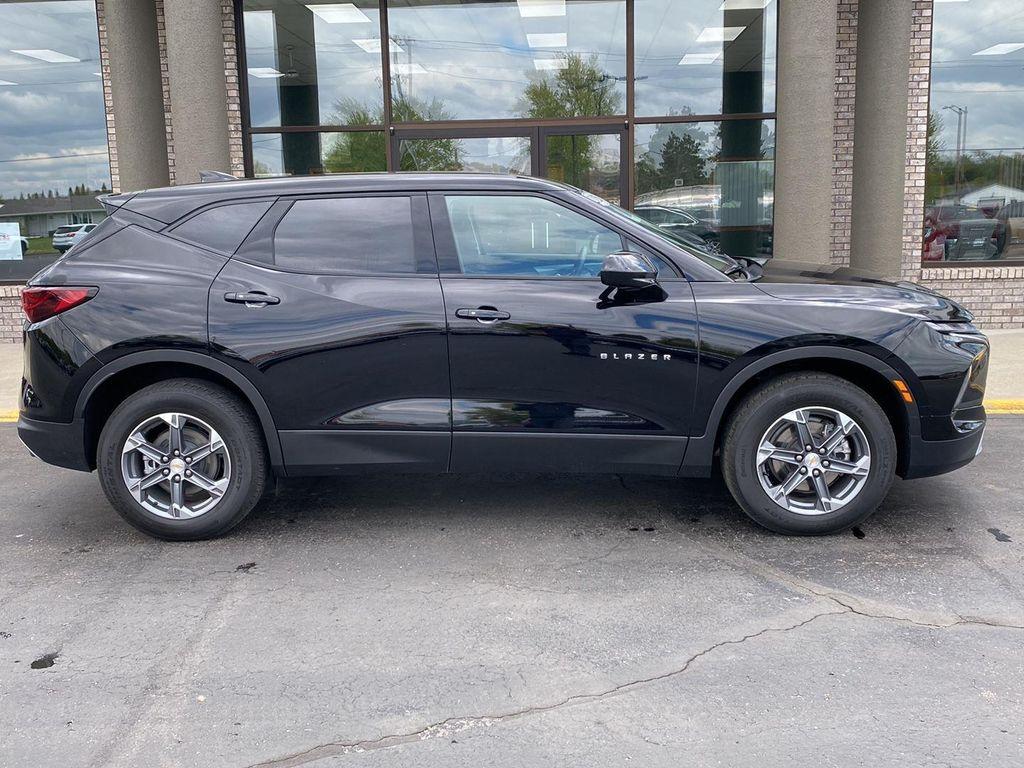 used 2025 Chevrolet Blazer car, priced at $29,995
