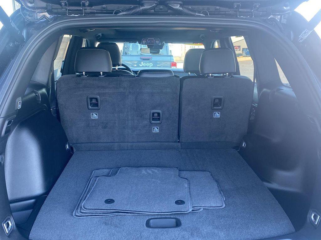 new 2025 Jeep Grand Cherokee car, priced at $50,025