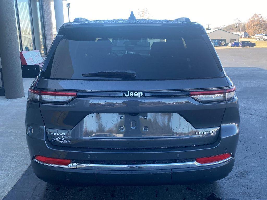 new 2025 Jeep Grand Cherokee car, priced at $50,025