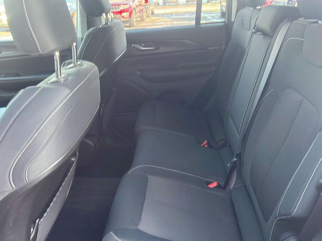 used 2023 Jeep Grand Cherokee car, priced at $25,995