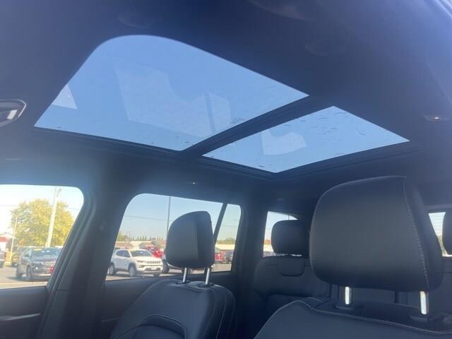 new 2025 Jeep Grand Cherokee car, priced at $51,498