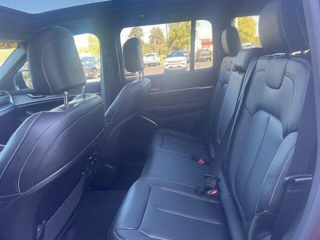 new 2025 Jeep Grand Cherokee car, priced at $51,498