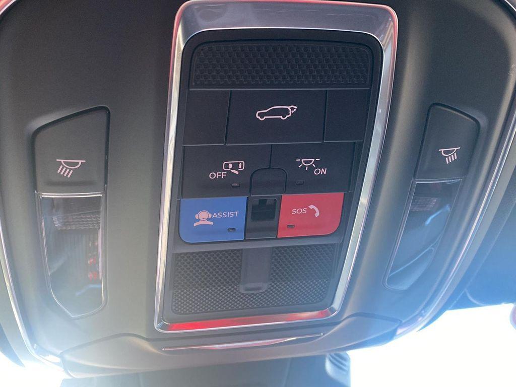 new 2026 Jeep Cherokee car, priced at $41,956